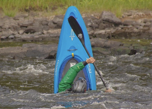 Dagger Rewind vs. Dagger RPM Whitewater Kayak - What is the Difference?